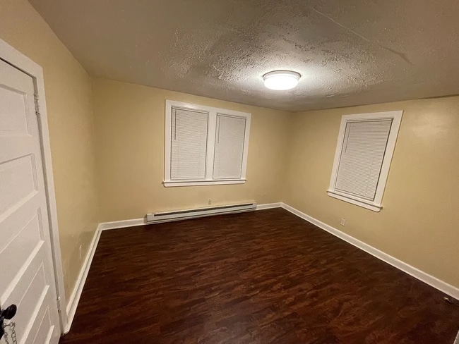 Building Photo - 430 Folcroft Ave