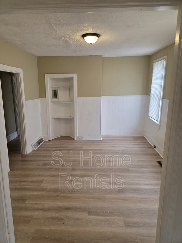 Building Photo - 649 Bordentown Rd