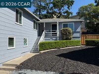 Building Photo - 1500 Carmel Dr