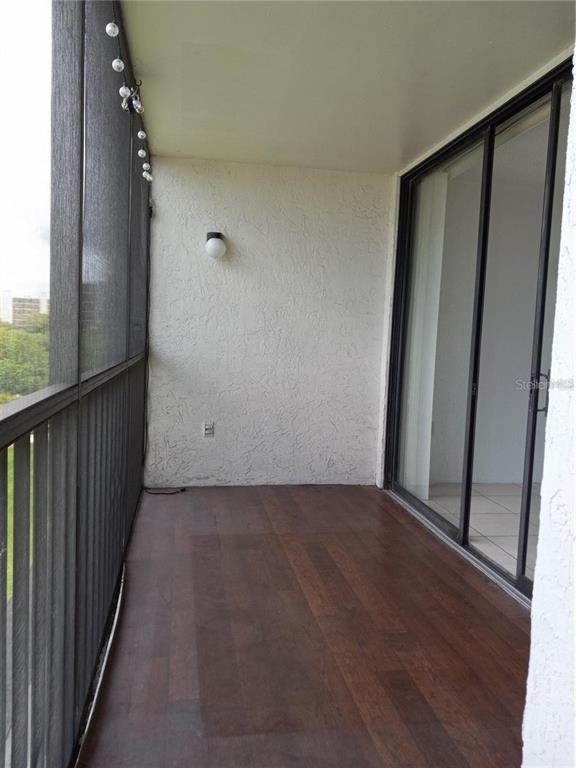 Building Photo - 1000 Cove Cay Dr