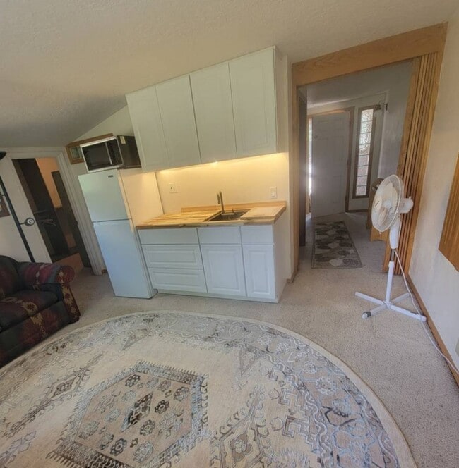 Kitchenette with deep sink. - 16693 Sprague Loop