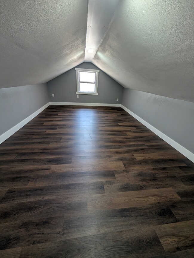 Building Photo - 2007 SW Lane St