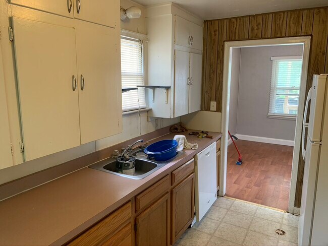 Building Photo - 1130 Pomeroy St