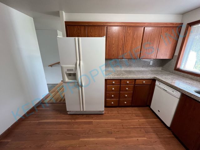 Building Photo - Charming 3-Bed, 2-Bath Haven in Portland's NE Heart, 1615 Sq Ft of Comfort!