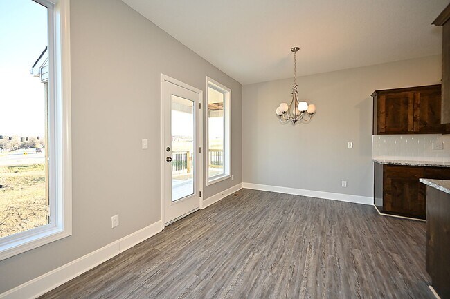 Building Photo - Nice 3 Bedroom, 2.5 bath with 2 car garage...