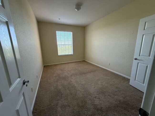 Building Photo - 2484 San Tecla St