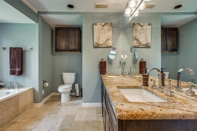 Building Photo - 6006 Boca Raton Dr