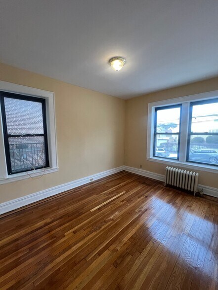 Building Photo - 218 Highland Ave