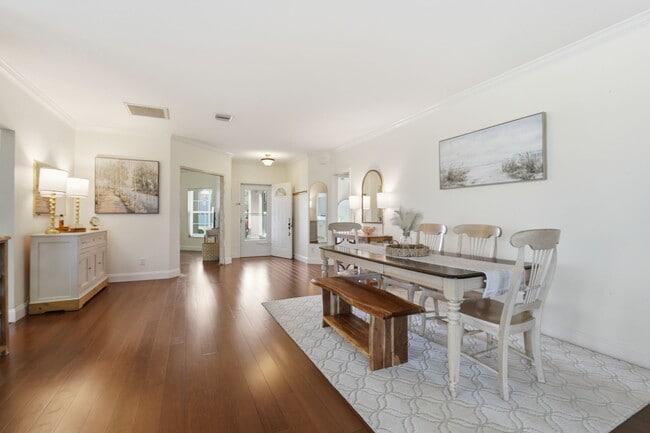 Building Photo - 1605 Slate Ct