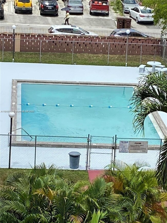 Building Photo - 440 E 23rd St