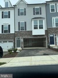 Building Photo - 275 Thoroughbred Ln