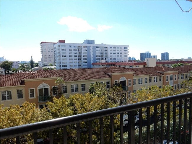 Building Photo - 2049 S Ocean Dr