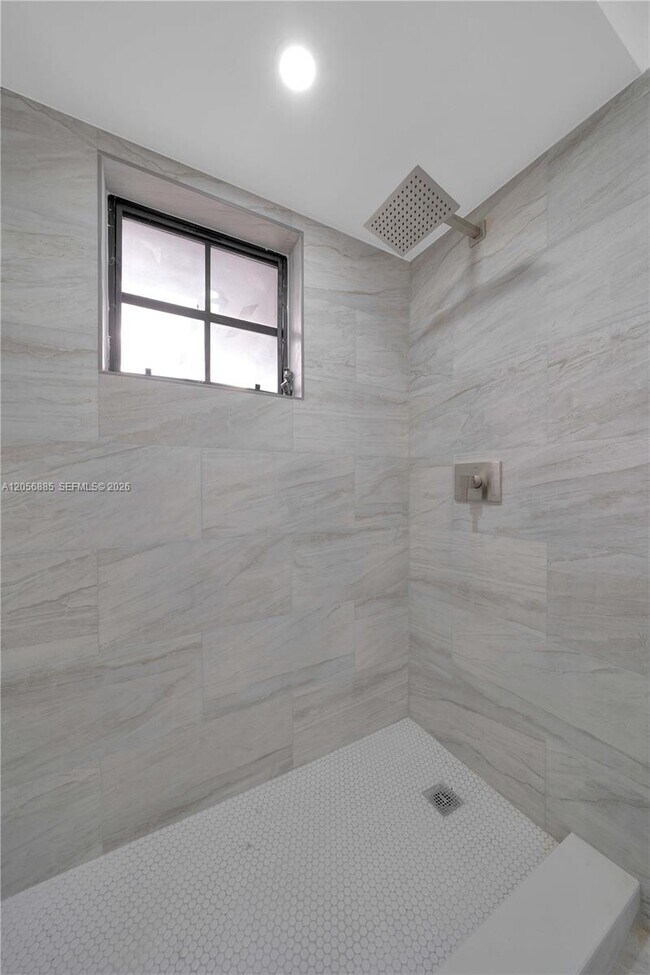 Building Photo - 1535 SW 122nd Ave
