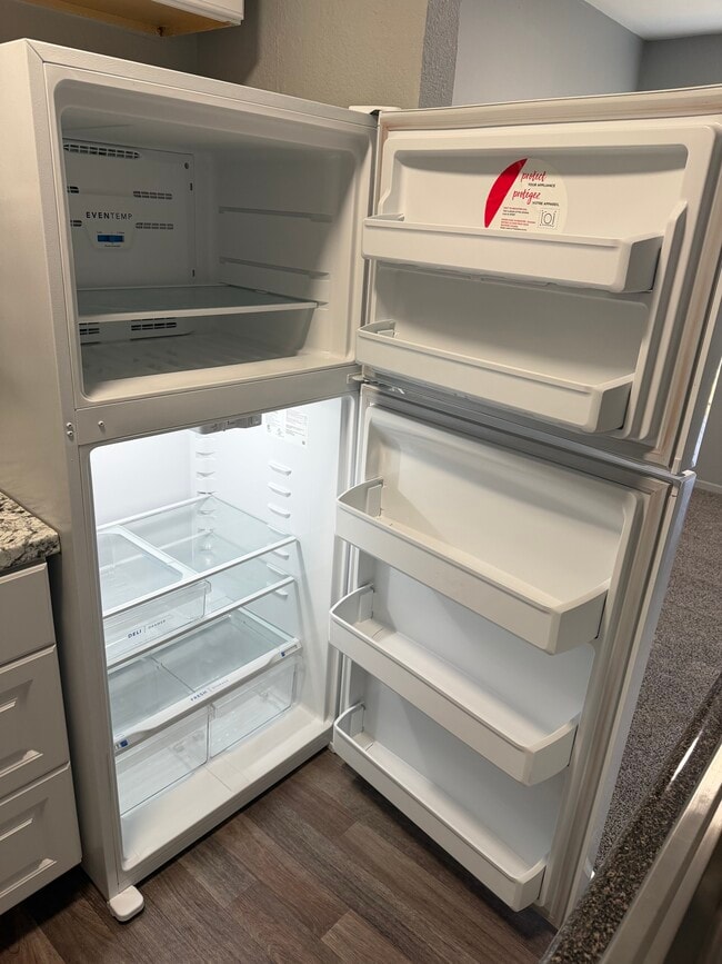 Building Photo - Pine Street Terrace