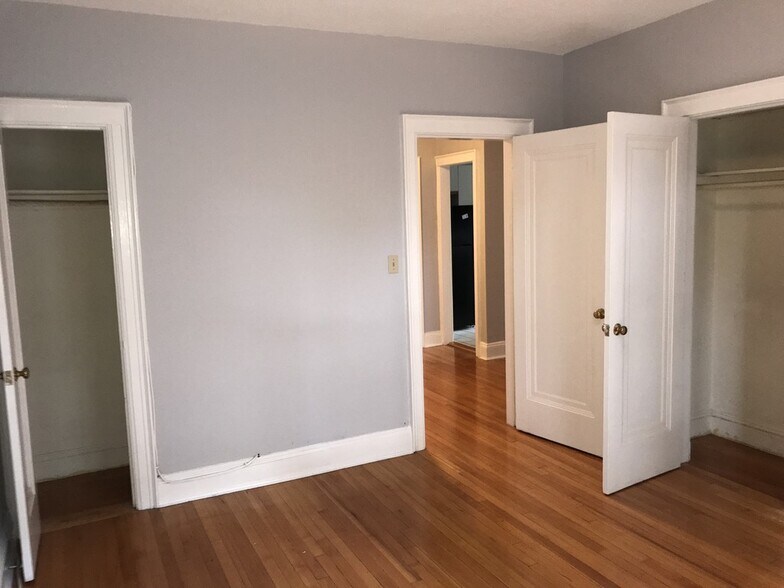 Building Photo - 145 Englewood Ave