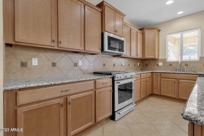 Building Photo - 5542 W Kowalsky Ln