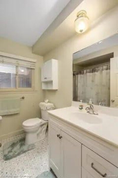 Building Photo - 44284 Suffolk Ct