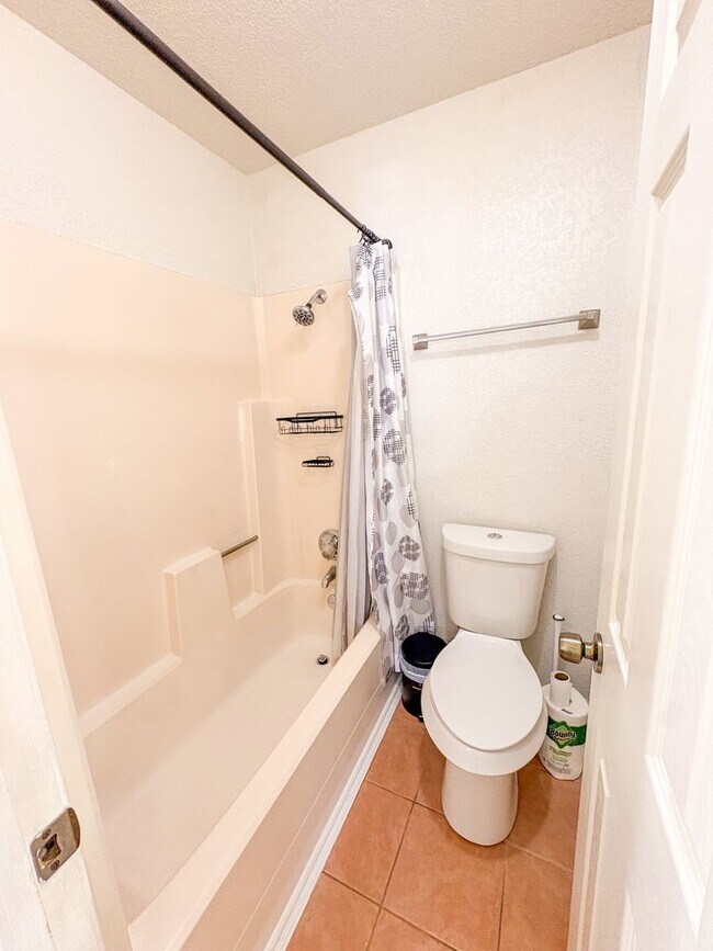 Building Photo - 1312 Westway Dr