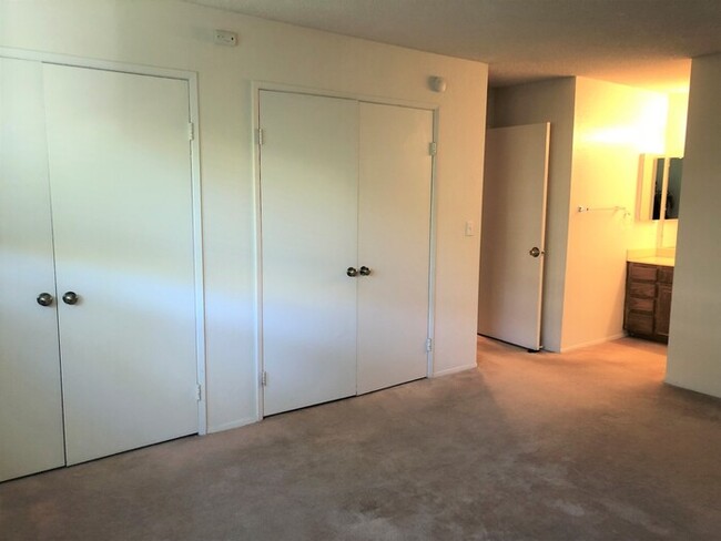 Building Photo - 5005 Collwood Way