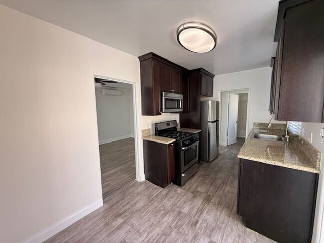 Building Photo - La Mesa Multi