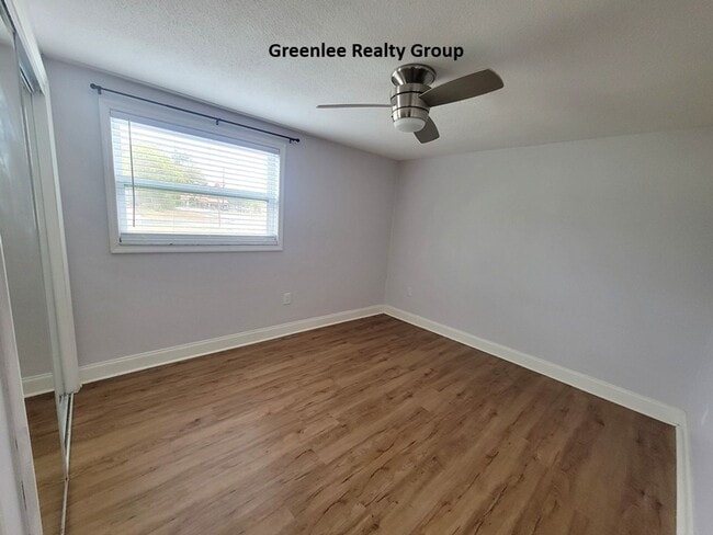 Building Photo - Walk to Downtown New Port Richey – Updated 2 Bed / 1 Bath Duplex!