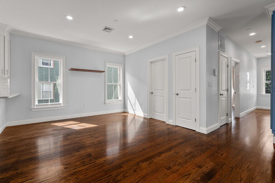 Building Photo - 74 Brookley Rd