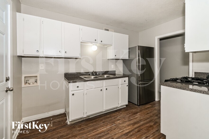 Building Photo - 3682 Buffalo Rd