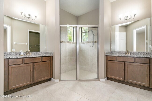 Building Photo - 735 Lanai Cir