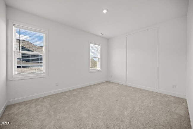 Building Photo - 1420 Briar Chapel Pkwy