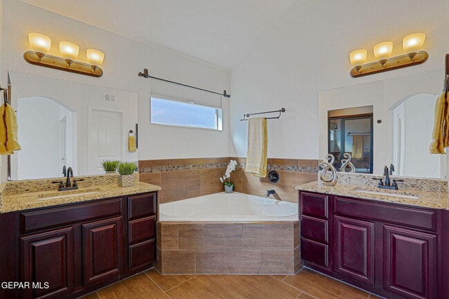 Building Photo - 5021 Silver Cholla Dr