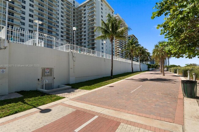 Building Photo - 5701 Collins Ave