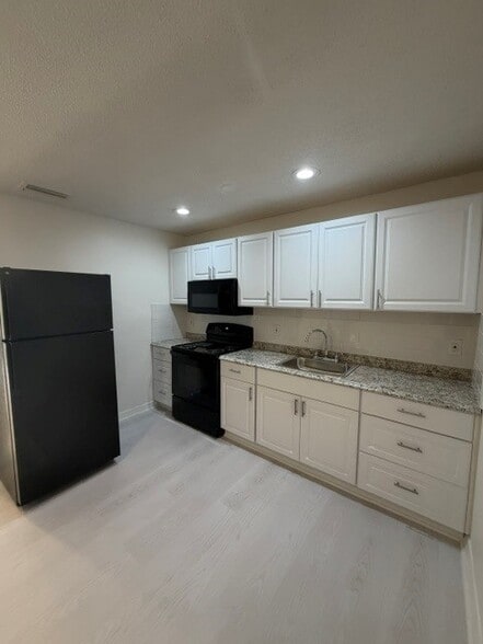Building Photo - 4710 Mulberry Rd