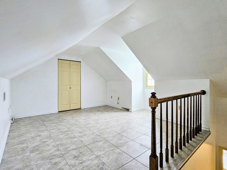 Building Photo - 160 Northwood Ct