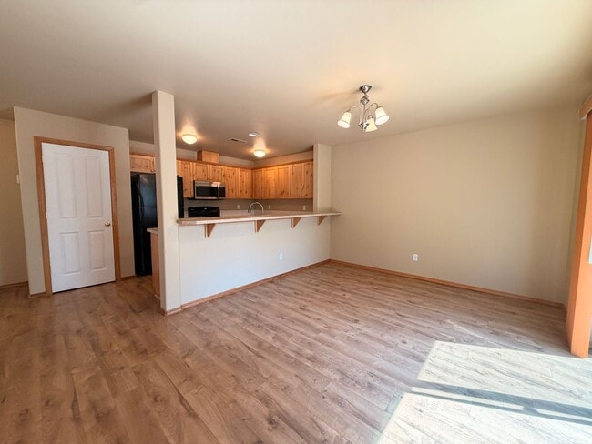 Building Photo - 2988 SW Indian Cir