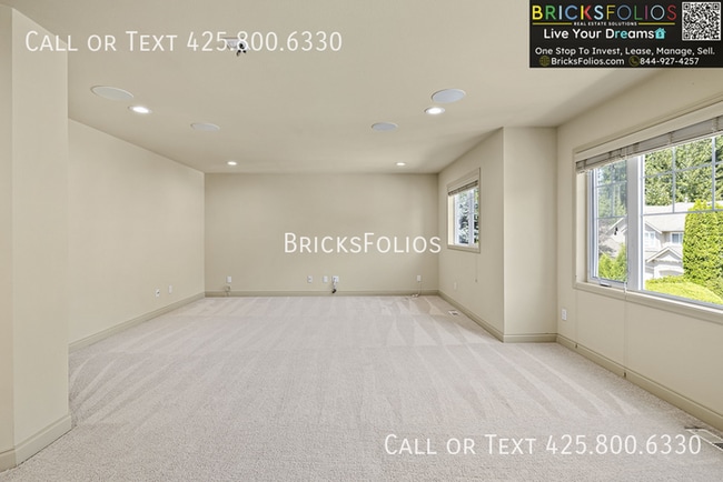 Building Photo - Redmond Ridge Luxury Living | East-Facing Murray Franklyn Gem