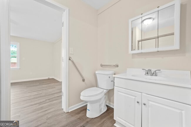 Building Photo - 3698 Fairlane Dr NW