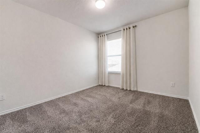 Building Photo - 914 Decker Dr