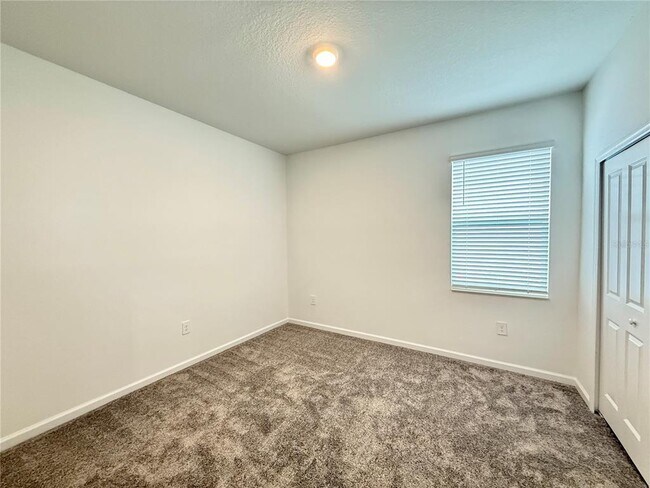 Building Photo - 3162 Armstrong Ave