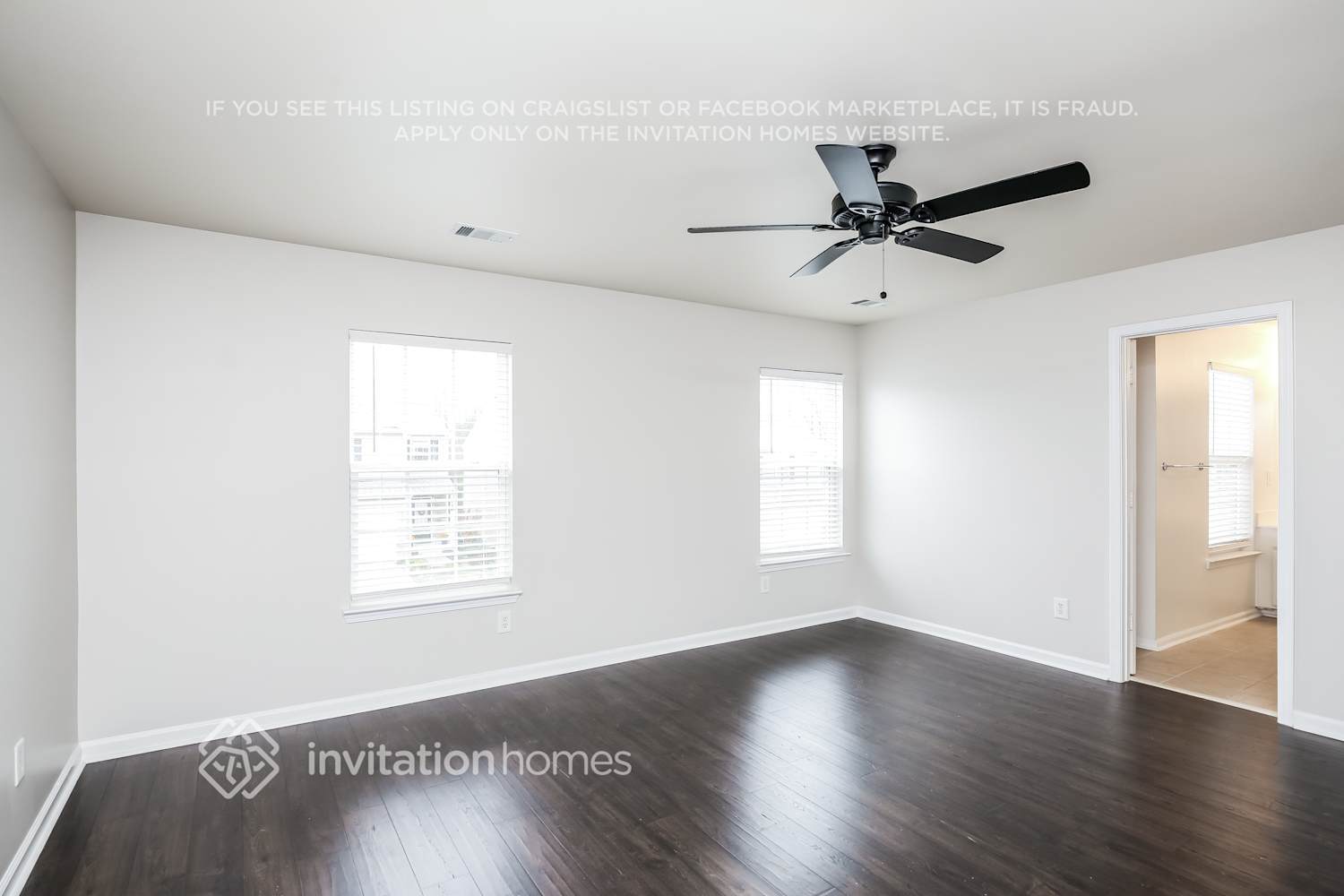 Building Photo - 2820 Englewood Dr