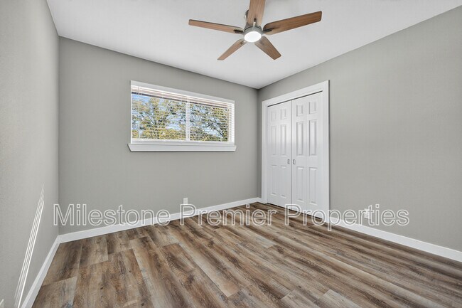 Building Photo - 3014 Jennifer Ave