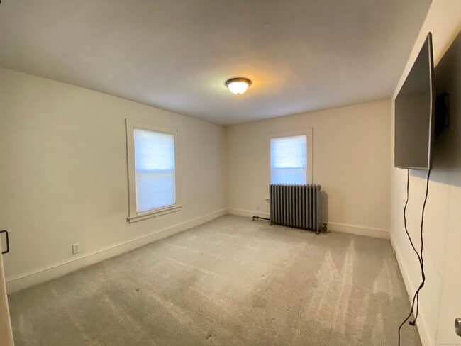 Building Photo - 143 Calhoun St