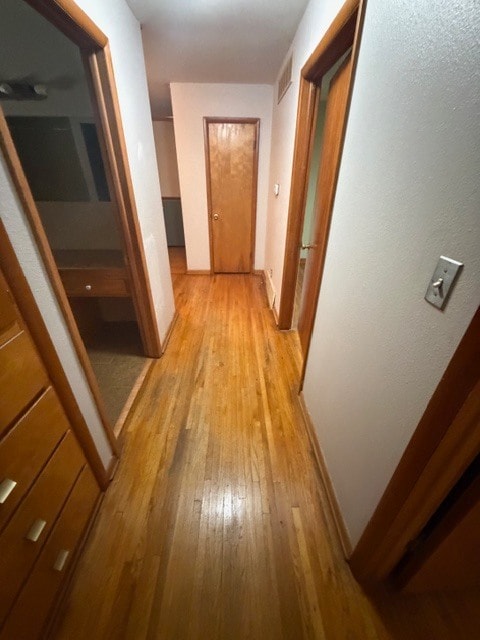 Building Photo - 720 N Crestline St