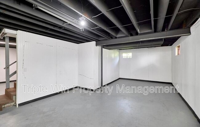 Building Photo - 1544 Rishon Hill Dr