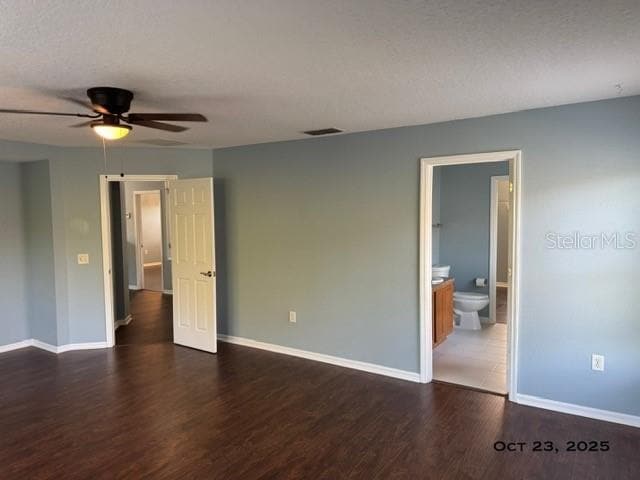 Building Photo - 413 Country Cottage Ln