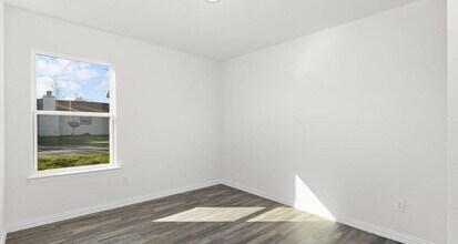 Building Photo - 130 Angelina Dr