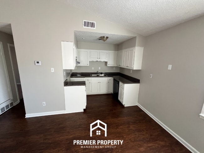 Building Photo - 4189 Chippewa Road, Memphis, TN 38118 - Ch...