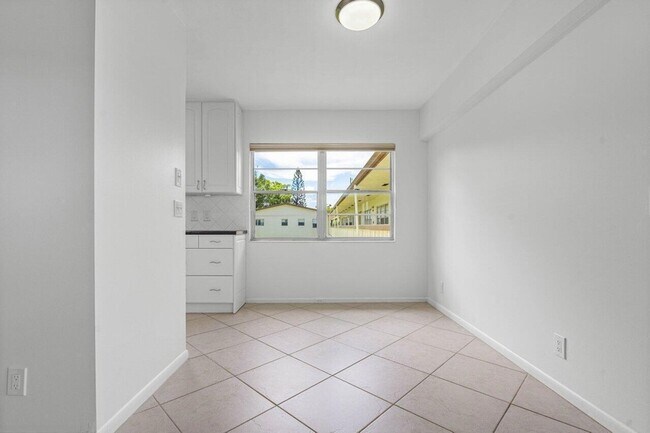 Building Photo - 74 Mansfield B