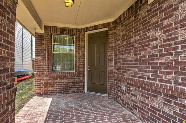 Building Photo - 14541 Little Anne Dr