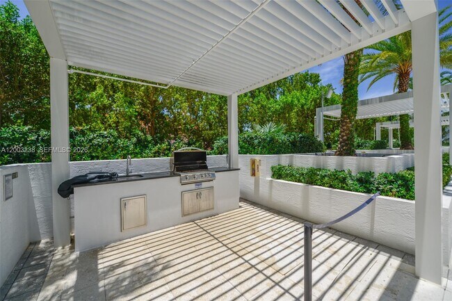 Building Photo - 3201 NE 183rd St