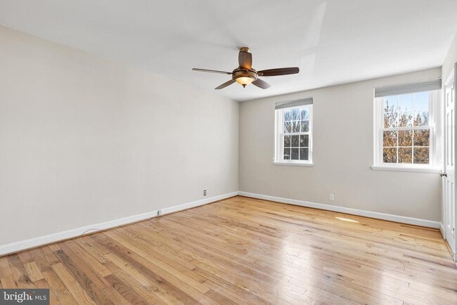 Building Photo - 3011 S Buchanan St